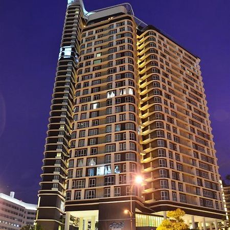 Holi Afiniti Themed Suites Nusajaya  Buitenkant foto